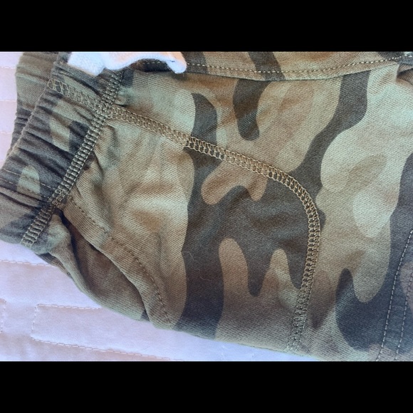 Carter’s Camo Baby Jogging Shorts - Picture 2 of 4